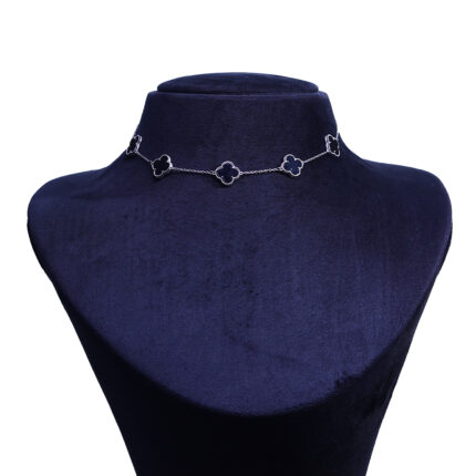 Silver vanclive chain for her